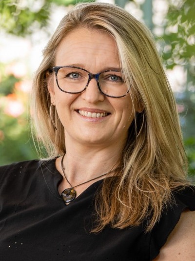 Mag Nicole Miksch